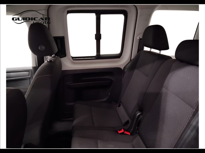 GuidiCar - VOLKSWAGEN INDUSTRIALI Caddy 2016 Caddy 2.0 tdi 102cv kombi Business E6 Usato