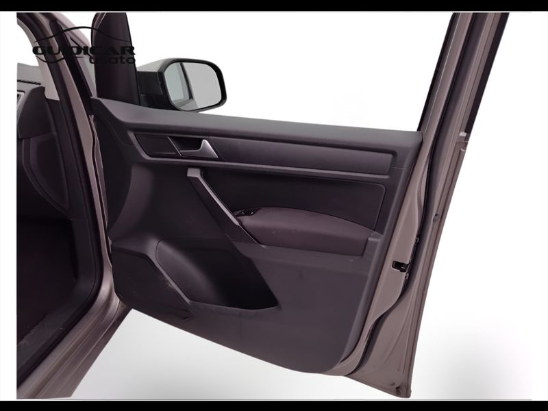 GuidiCar - VOLKSWAGEN INDUSTRIALI Caddy 2016 Caddy 2.0 tdi 102cv kombi Business E6 Usato