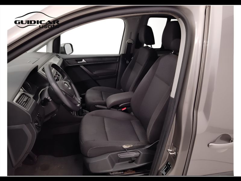 GuidiCar - VOLKSWAGEN INDUSTRIALI Caddy 2016 Caddy 2.0 tdi 102cv kombi Business E6 Usato