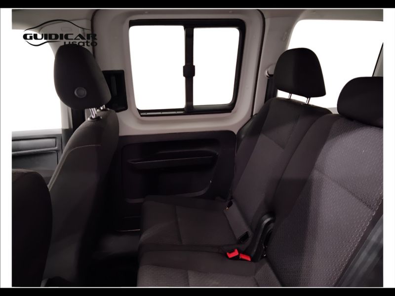 GuidiCar - VOLKSWAGEN INDUSTRIALI Caddy 2016 Caddy 2.0 tdi 102cv kombi Business E6 Usato
