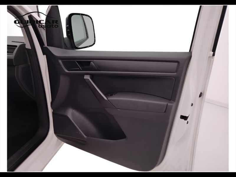 GuidiCar - VOLKSWAGEN INDUSTRIALI Caddy 2017 Caddy 2.0 tdi 102cv van Business E6 Usato
