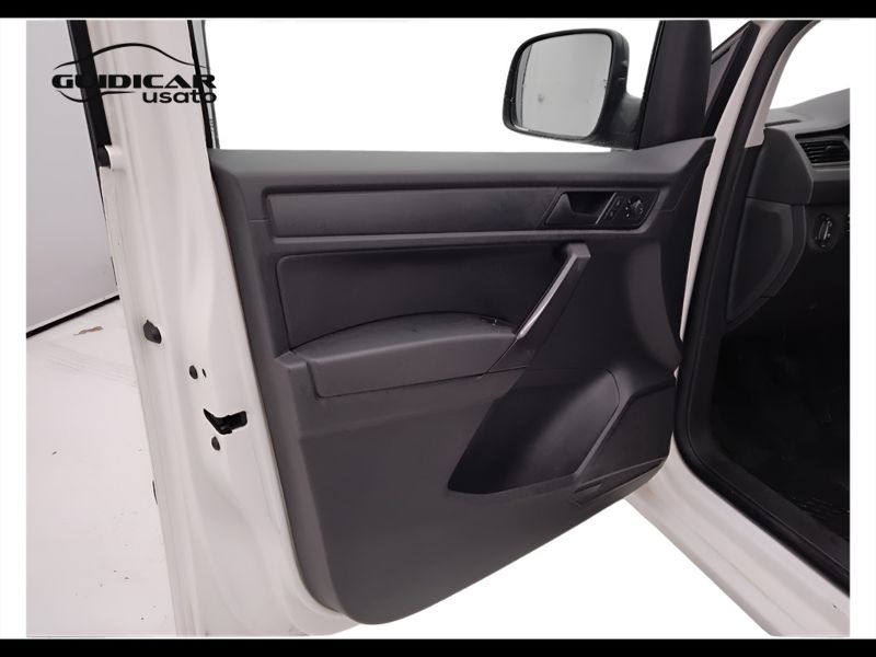 GuidiCar - VOLKSWAGEN INDUSTRIALI Caddy 2017 Caddy 2.0 tdi 102cv van Business E6 Usato