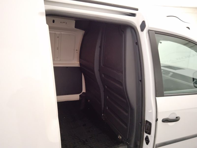 GuidiCar - VOLKSWAGEN INDUSTRIALI Caddy 2017 Caddy 2.0 tdi 75cv van business E6 Usato