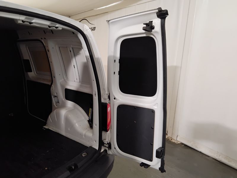 GuidiCar - VOLKSWAGEN INDUSTRIALI Caddy 2017 Caddy 2.0 tdi 75cv van business E6 Usato