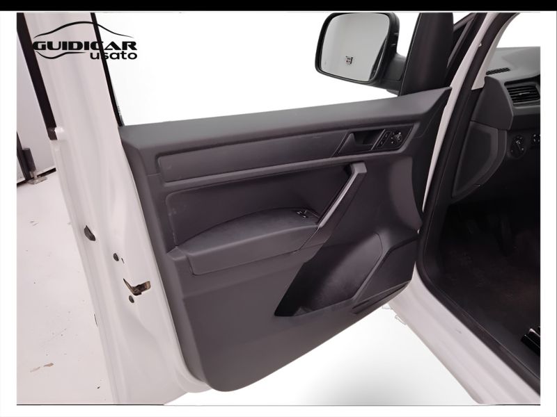 GuidiCar - VOLKSWAGEN INDUSTRIALI Caddy 2018 Caddy 2.0 tdi 75cv van business E6 Usato