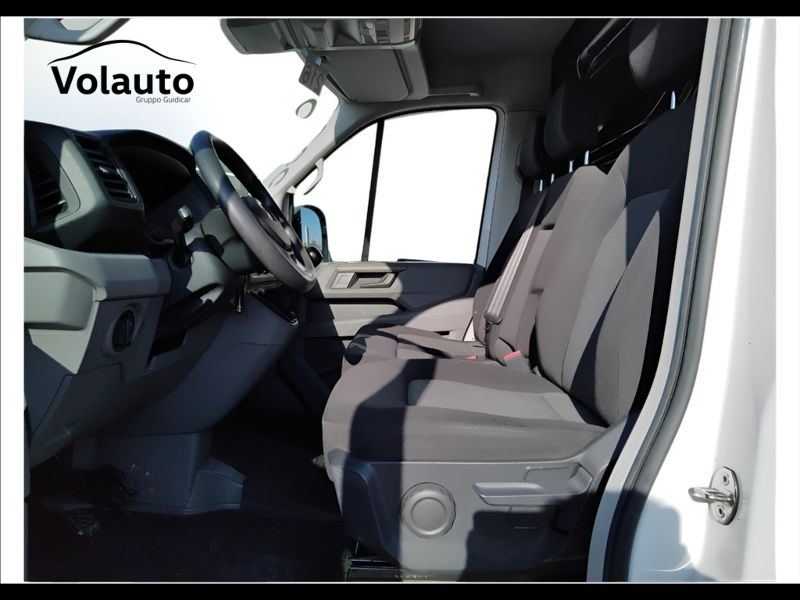 GuidiCar - VOLKSWAGEN Crafter 2021 crafter 35 2.0 tdi 140cv L4H3 Business Usato