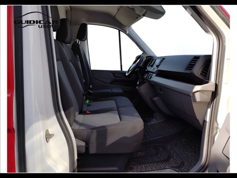 GuidiCar - VOLKSWAGEN INDUSTRIALI Crafter 2019 crafter 35 2.0 tdi 140cv tr.post. L3 cab Usato