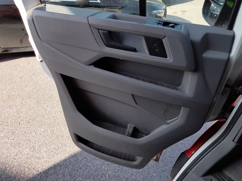 GuidiCar - VOLKSWAGEN INDUSTRIALI Crafter 2019 crafter 35 2.0 tdi 140cv tr.post. L3 cab Usato