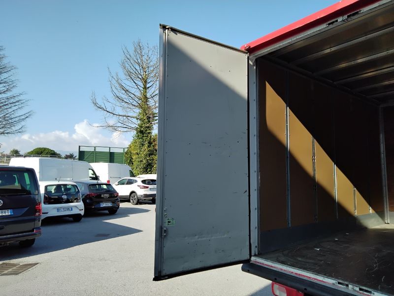 GuidiCar - VOLKSWAGEN INDUSTRIALI Crafter 2019 crafter 35 2.0 tdi 140cv tr.post. L3 cab Usato