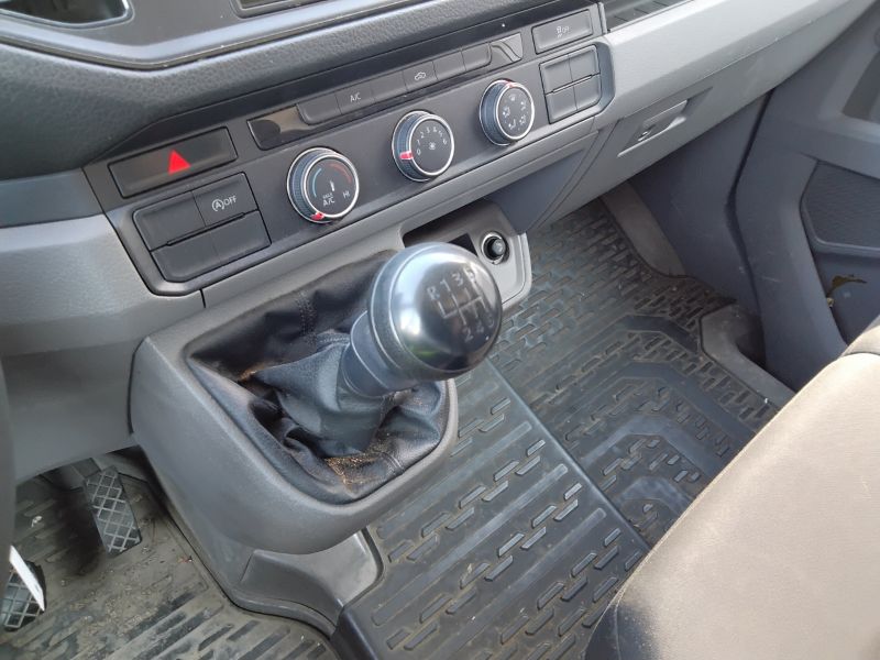 GuidiCar - VOLKSWAGEN INDUSTRIALI Crafter 2019 crafter 35 2.0 tdi 140cv tr.post. L3 cab Usato