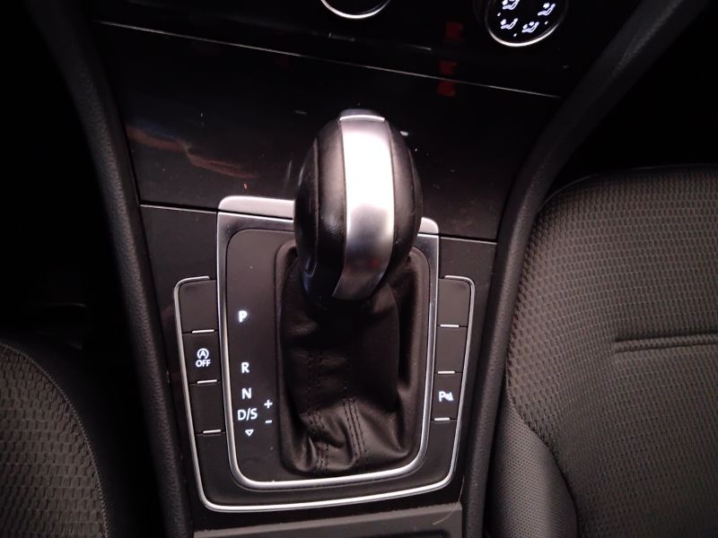 GuidiCar - VOLKSWAGEN Golf 2020 Golf Variant 1.5 tgi Business 130cv dsg Usato
