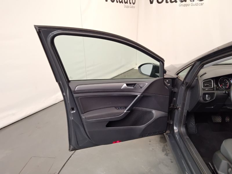 GuidiCar - VOLKSWAGEN Golf 2020 Golf Variant 1.5 tgi Business 130cv dsg Usato