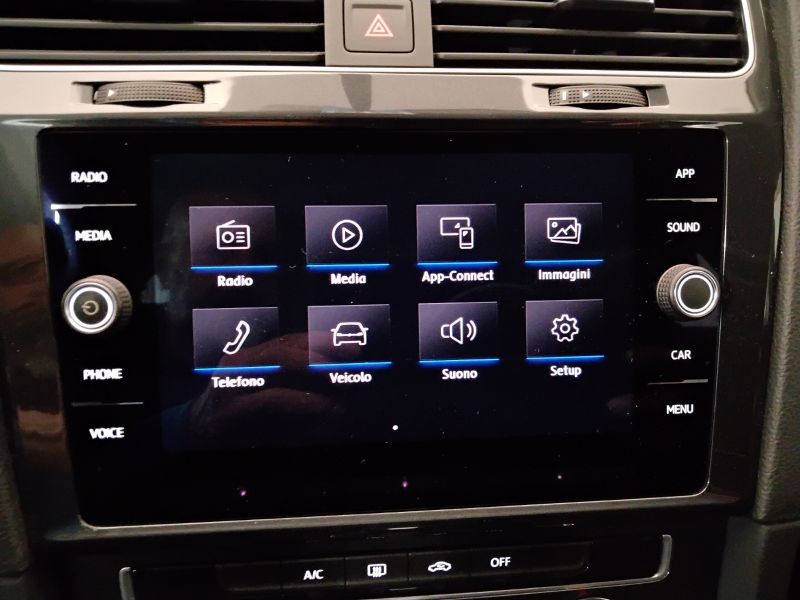 GuidiCar - VOLKSWAGEN Golf 2020 Golf Variant 1.5 tgi Business 130cv dsg Usato