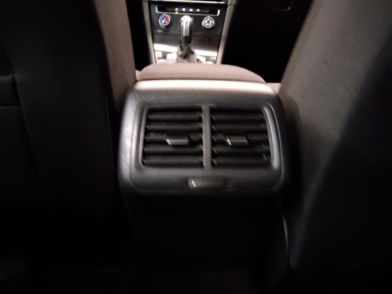 GuidiCar - VOLKSWAGEN Golf 2020 Golf Variant 1.5 tgi Business 130cv dsg Usato