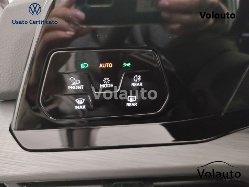 GuidiCar - VOLKSWAGEN Golf 2021 Golf Variant 2.0 tdi scr Style 115cv dsg Aziendale