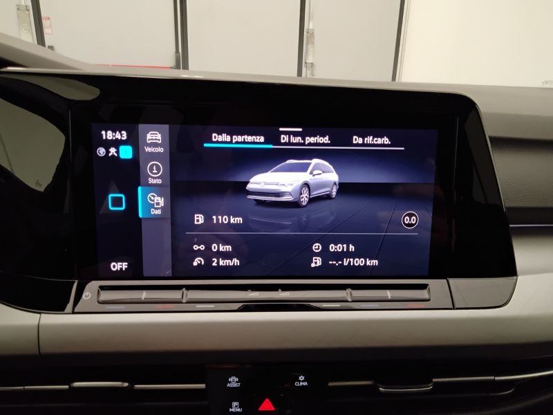 GuidiCar - VOLKSWAGEN Golf 2021 Golf Variant 1.0 etsi evo Life 110cv dsg Usato