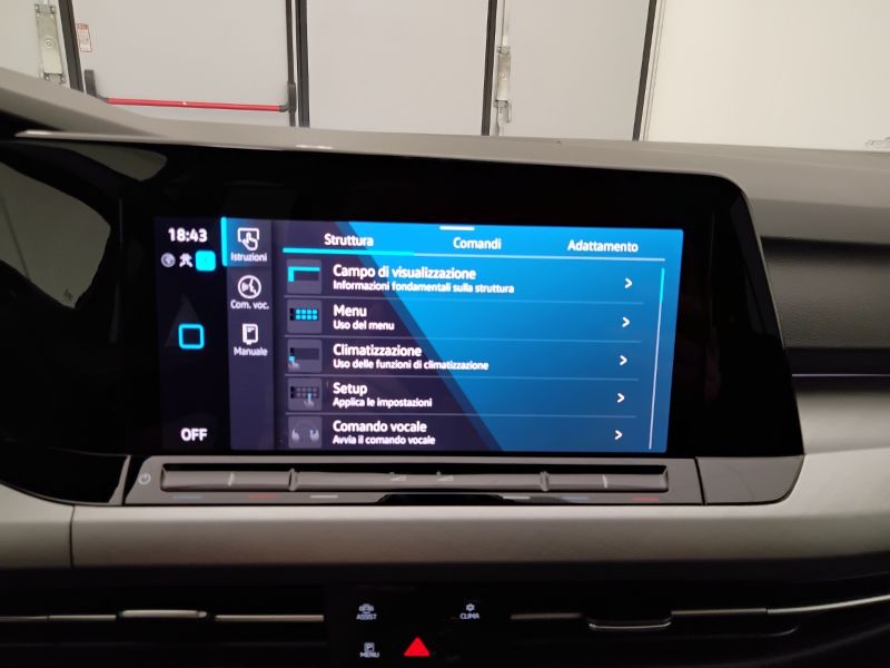GuidiCar - VOLKSWAGEN Golf 2021 Golf Variant 1.0 etsi evo Life 110cv dsg Usato