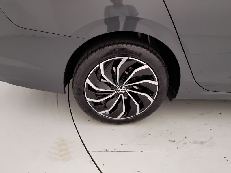GuidiCar - VOLKSWAGEN Golf 2021 Golf Variant 1.0 etsi evo Life 110cv dsg Usato