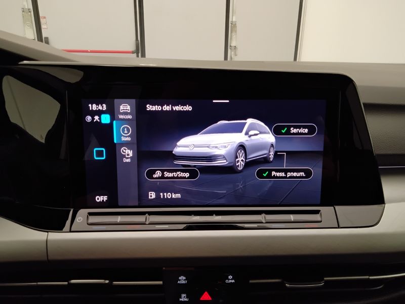 GuidiCar - VOLKSWAGEN Golf 2021 Golf Variant 1.0 etsi evo Life 110cv dsg Usato