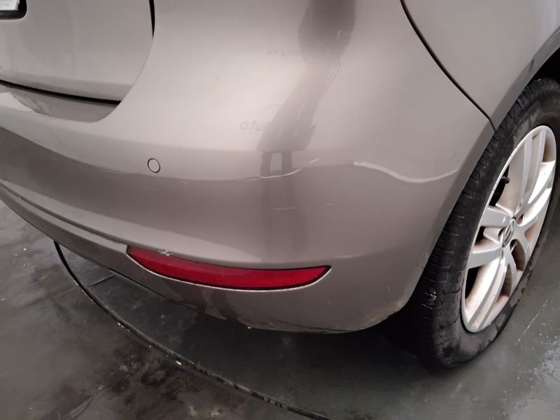 GuidiCar - VOLKSWAGEN Golf 2010 Golf Plus 1.6 Highline bi-fuel Usato
