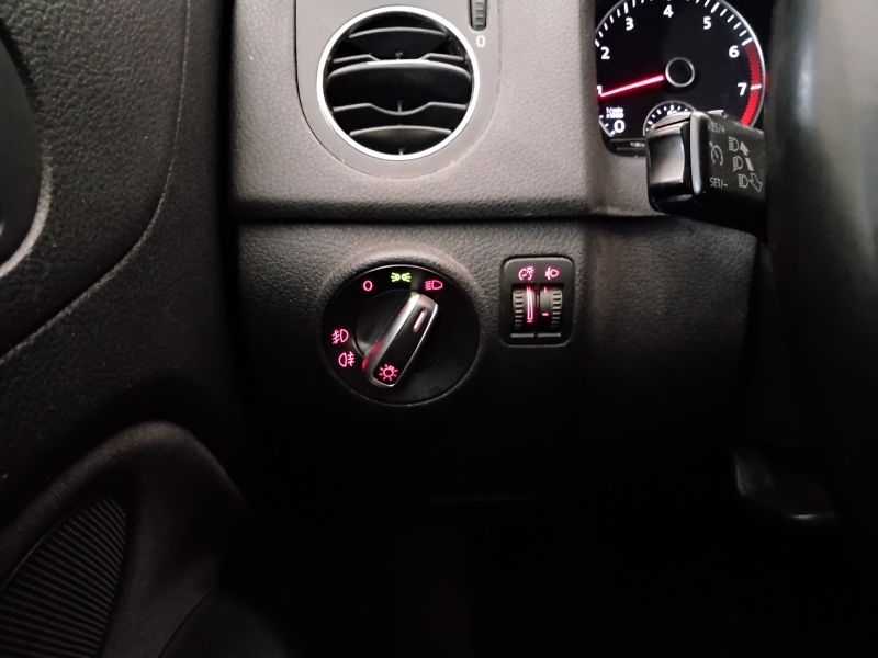 GuidiCar - VOLKSWAGEN Golf 2010 Golf Plus 1.6 Highline bi-fuel Usato