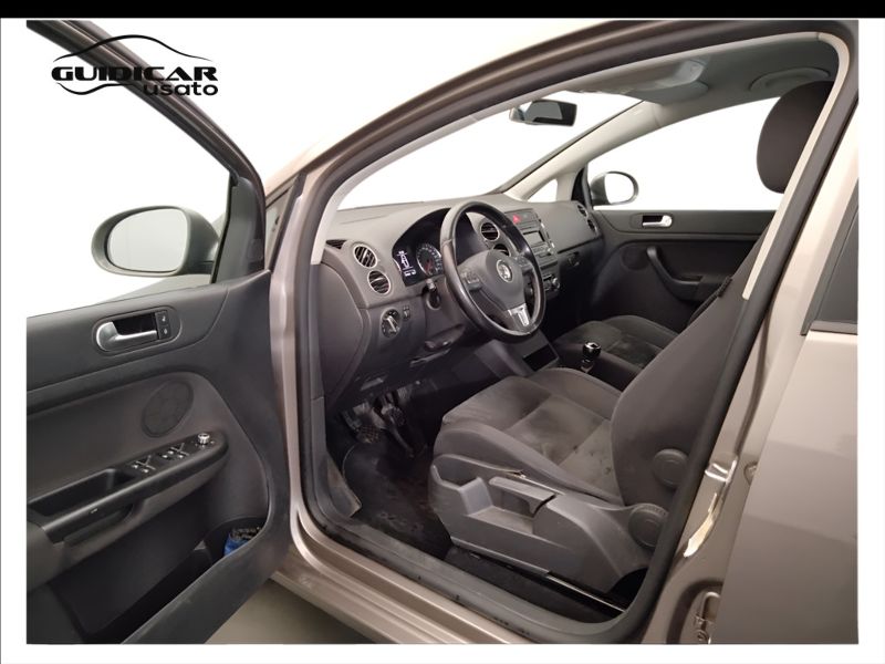 GuidiCar - VOLKSWAGEN Golf 2010 Golf Plus 1.6 Highline bi-fuel Usato