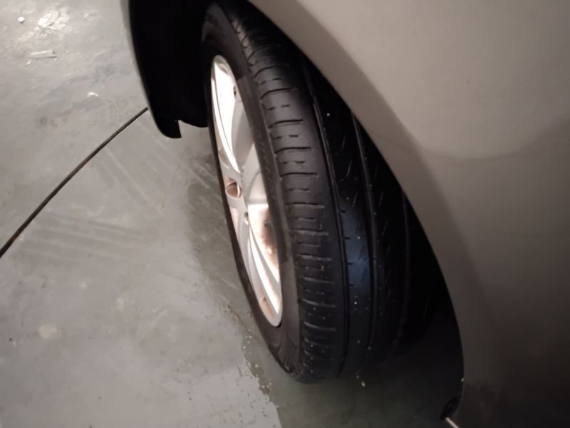 GuidiCar - VOLKSWAGEN Golf 2010 Golf Plus 1.6 Highline bi-fuel Usato