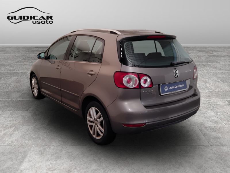 GuidiCar - VOLKSWAGEN Golf 2010 Golf Plus 1.6 Highline bi-fuel Usato