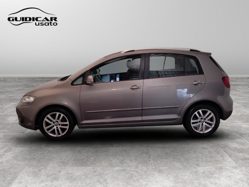 GuidiCar - VOLKSWAGEN Golf 2010 Golf Plus 1.6 Highline bi-fuel Usato