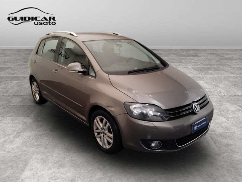 GuidiCar - VOLKSWAGEN Golf 2010 Golf Plus 1.6 Highline bi-fuel Usato