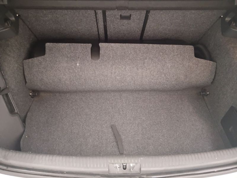 GuidiCar - VOLKSWAGEN Golf 2009 Golf 1.6 Comfortline 5p Usato