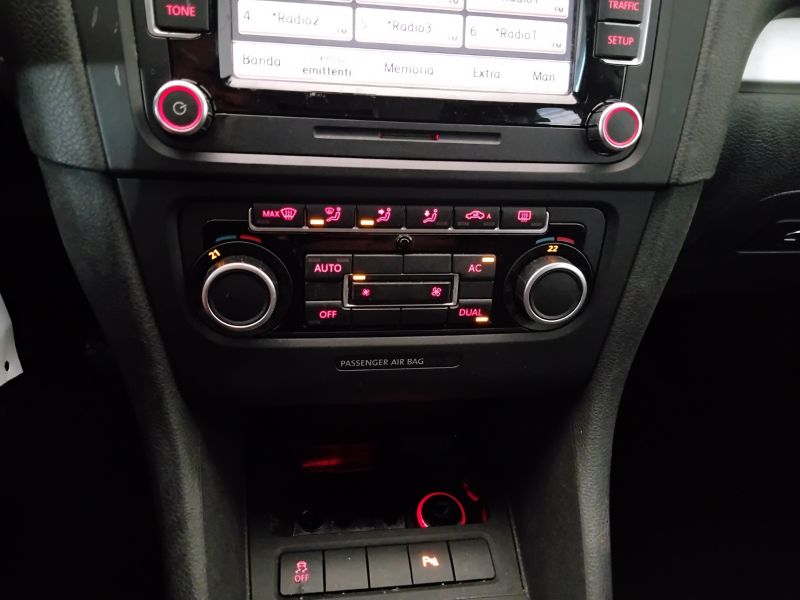 GuidiCar - VOLKSWAGEN Golf 2011 Golf 2.0 tdi Highline 140cv 5p Usato