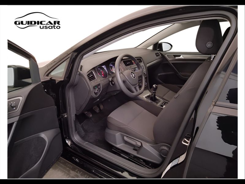 GuidiCar - VOLKSWAGEN Golf 2016 Golf 1.2 tsi Trendline 85cv 5p E6 Usato