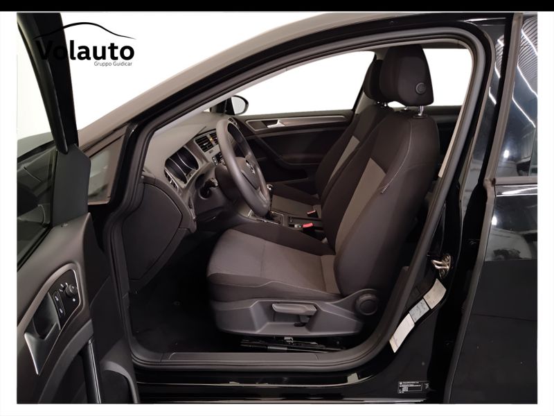 GuidiCar - VOLKSWAGEN Golf 2016 Golf 1.2 tsi Trendline 85cv 5p E6 Usato