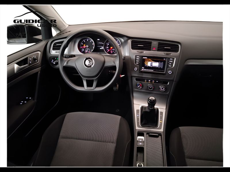 GuidiCar - VOLKSWAGEN Golf 2016 Golf 1.2 tsi Trendline 85cv 5p E6 Usato