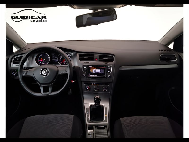 GuidiCar - VOLKSWAGEN Golf 2016 Golf 1.2 tsi Trendline 85cv 5p E6 Usato