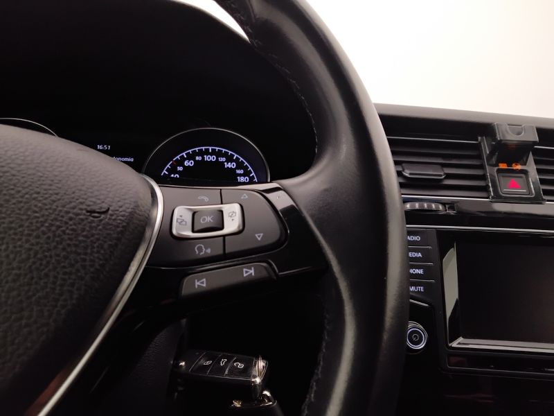 GuidiCar - VOLKSWAGEN Golf 2014 Golf 1.6 tdi Highline 5p Usato
