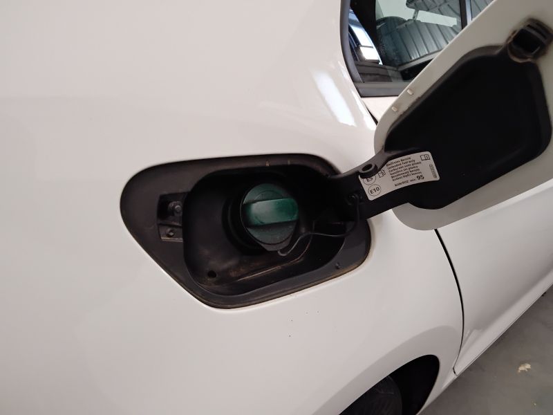 GuidiCar - VOLKSWAGEN Golf 2019 Golf 5p 1.0 tsi Business 115cv Usato