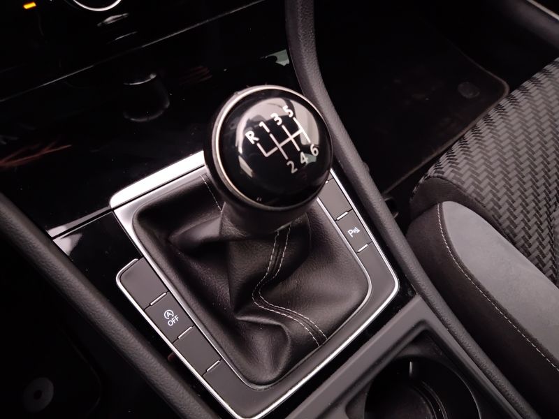 GuidiCar - VOLKSWAGEN Golf 2019 Golf 5p 1.0 tsi Sport 115cv Usato