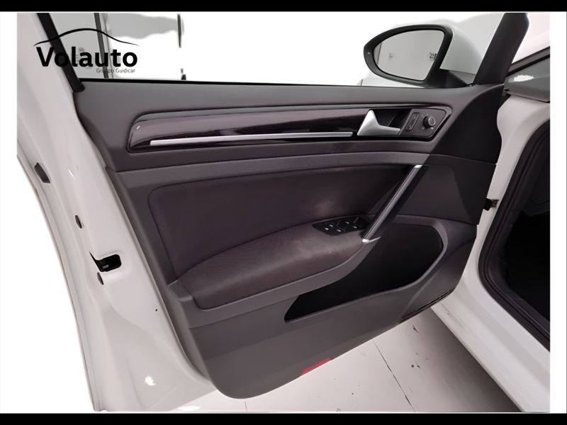 GuidiCar - VOLKSWAGEN Golf 2019 Golf 5p 1.5 tgi Executive 130cv dsg Usato