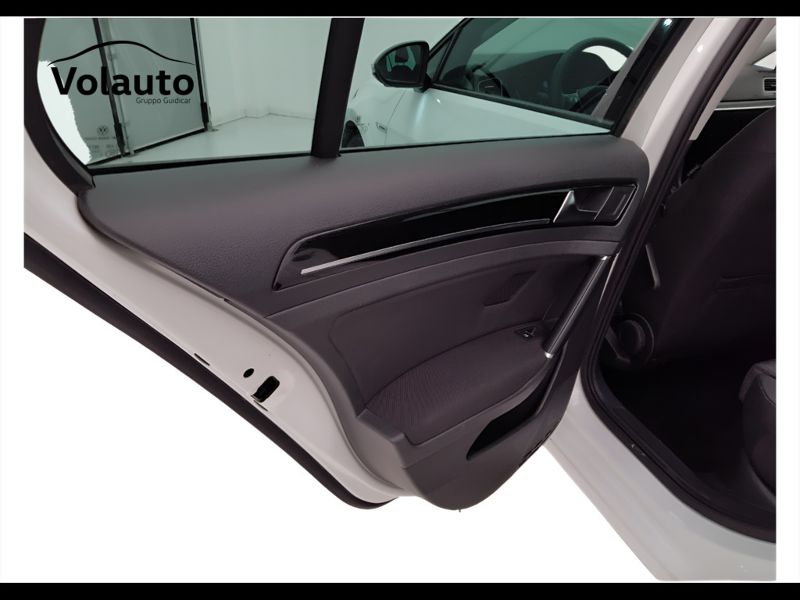 GuidiCar - VOLKSWAGEN Golf 2019 Golf 5p 1.5 tgi Executive 130cv dsg Usato