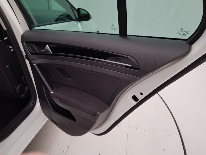 GuidiCar - VOLKSWAGEN Golf 2019 Golf 5p 1.5 tgi Executive 130cv dsg Usato