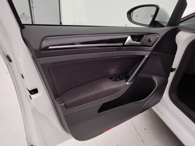 GuidiCar - VOLKSWAGEN Golf 2019 Golf 5p 1.5 tgi Executive 130cv dsg Usato