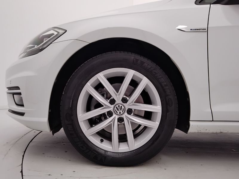 GuidiCar - VOLKSWAGEN Golf 2019 Golf 5p 1.5 tgi Executive 130cv dsg Usato
