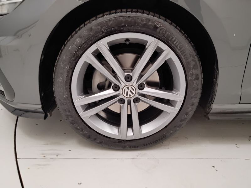GuidiCar - VOLKSWAGEN Golf 2018 Golf 5p 1.5 tsi Sport 150cv Usato