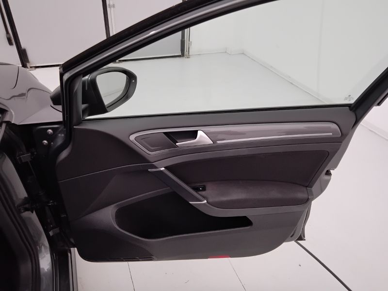 GuidiCar - VOLKSWAGEN Golf 2018 Golf 5p 1.5 tsi Sport 150cv Usato