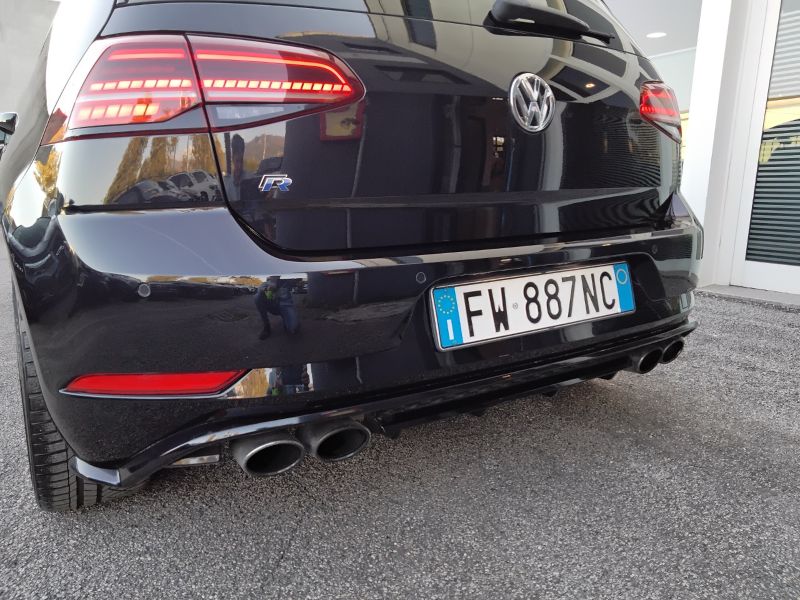 GuidiCar - VOLKSWAGEN Golf 2018 Golf 5p 2.0 tsi R 4motion 310cv dsg Usato