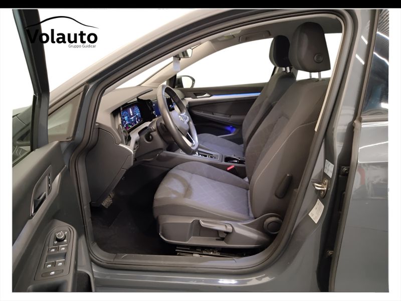 GuidiCar - VOLKSWAGEN Golf 2021 Golf Variant 1.0 etsi evo Life 110cv dsg Usato