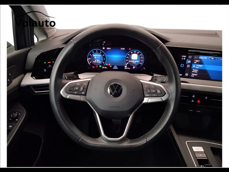GuidiCar - VOLKSWAGEN Golf 2021 Golf Variant 1.0 etsi evo Life 110cv dsg Usato