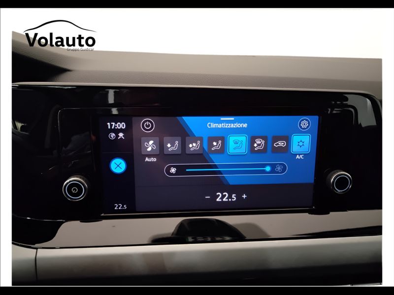 GuidiCar - VOLKSWAGEN Golf 2021 Golf Variant 1.0 etsi evo Life 110cv dsg Usato